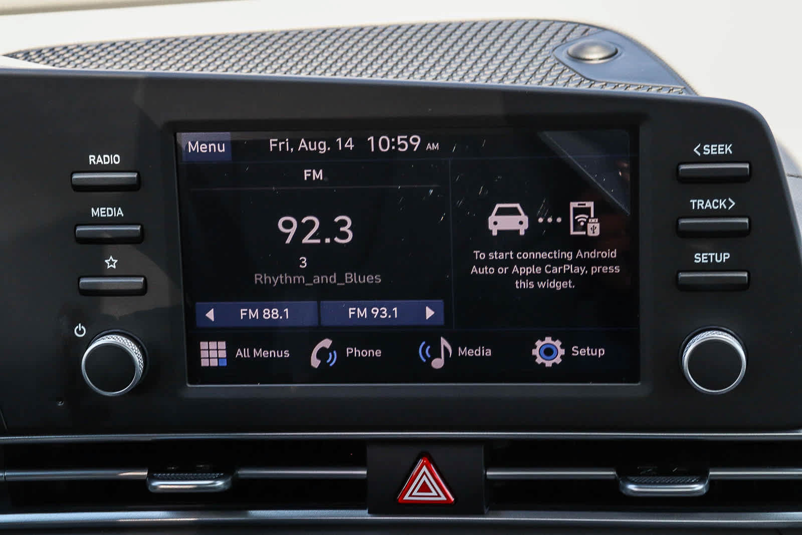 Used 2025 Hyundai Elantra SE w/ Cargo Package FWD image 19