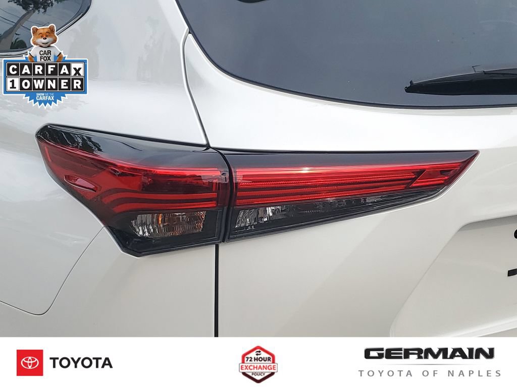 Used 2021 Toyota Highlander Limited AWD/4WD image 16