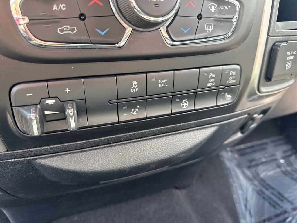 Used 2017 RAM 1500 Big Horn image 31