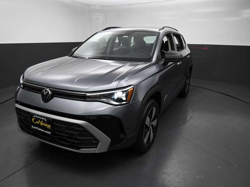 Used 2025 Volkswagen Taos S image 9