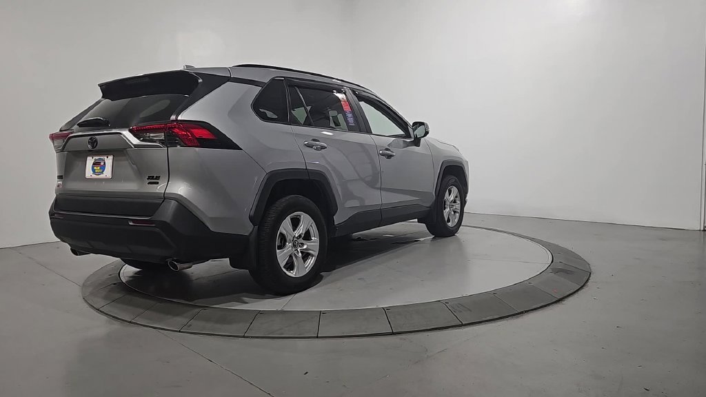 Used 2020 Toyota RAV4 XLE w/ Convenience Package AWD/4WD image 5