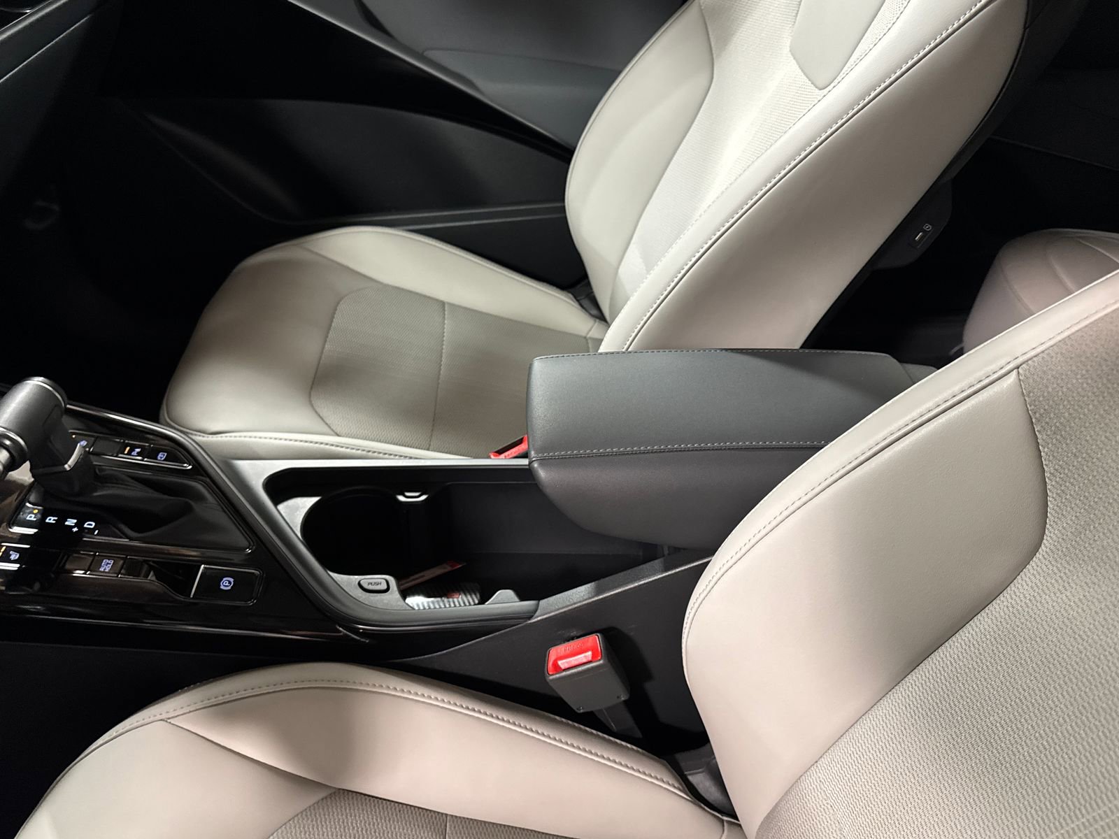 Certified 2023 Kia Niro EX image 25