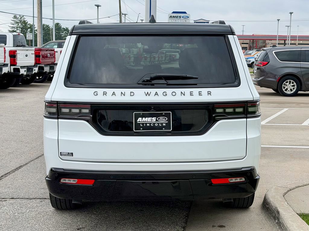 Used 2025 Jeep Grand Wagoneer L Series II Obsidian w/ Quick Order Packagew 28T image 5