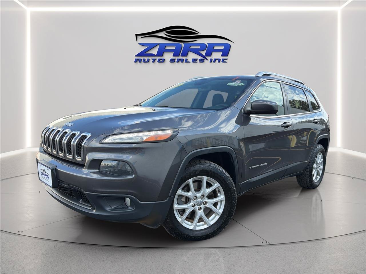 Used 2014 Jeep Cherokee Latitude w/ Cold Weather Group AWD/4WD image 1