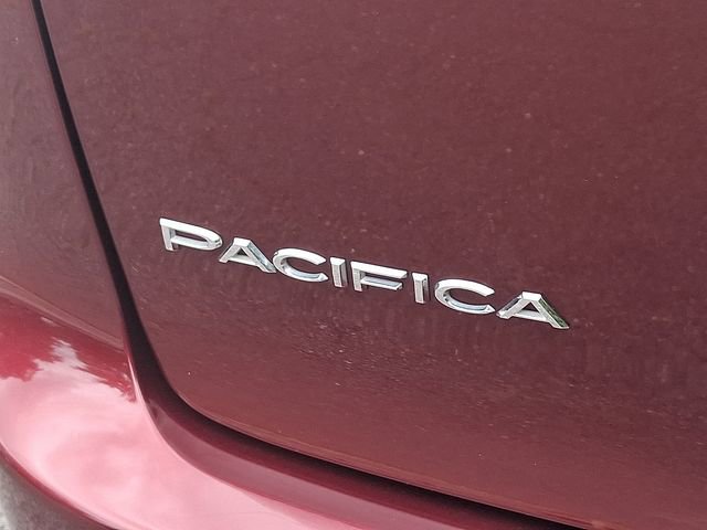 Used 2017 Chrysler Pacifica Limited image 31