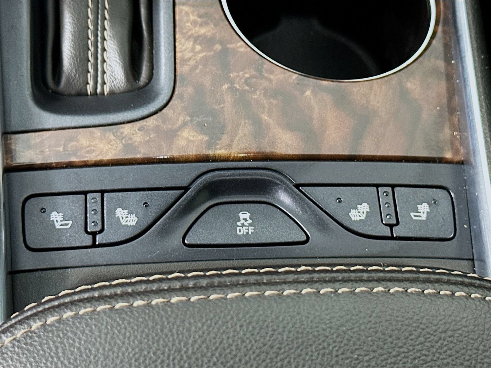 Used 2015 Chevrolet Impala LTZ FWD image 21