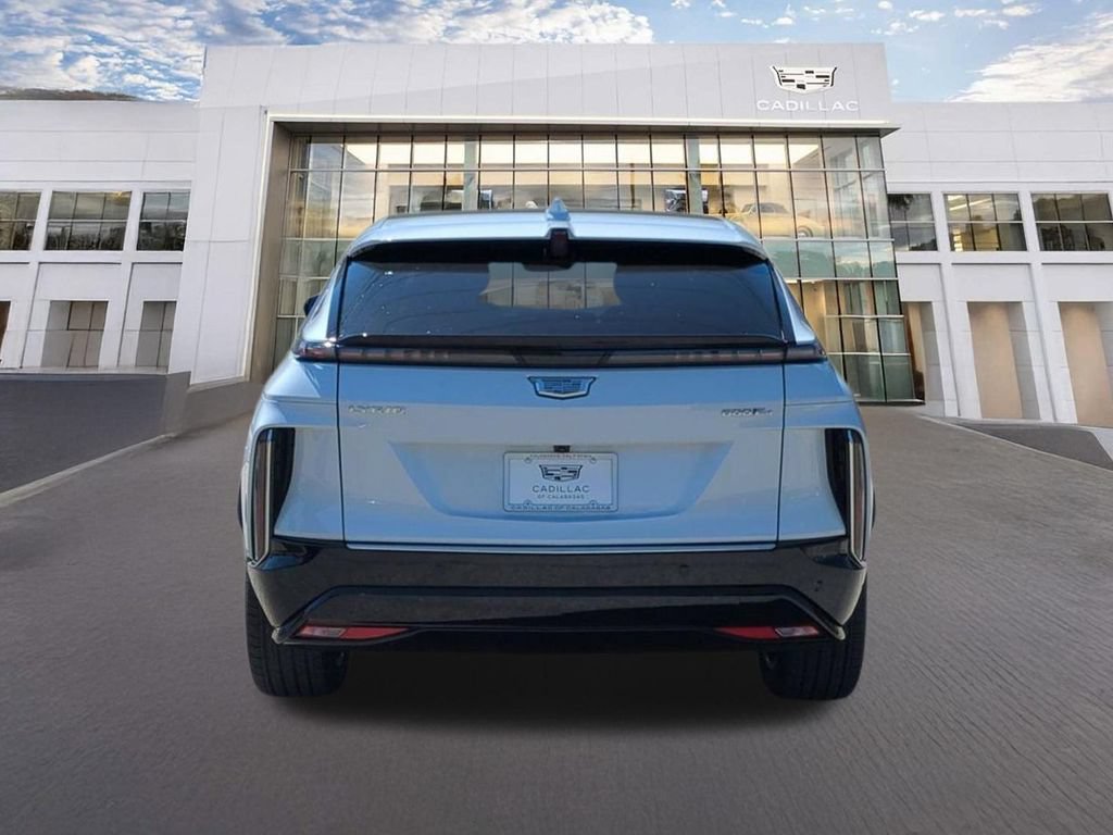 New 2026 Cadillac Lyriq Luxury AWD/4WD image 4