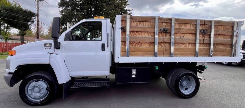 Used 2008 Chevrolet Kodiak C4500 2WD Regular Cab image 2