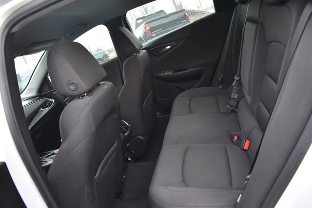 Certified 2017 Chevrolet Malibu LT w/ LPO, Convenience Package 2 image 17