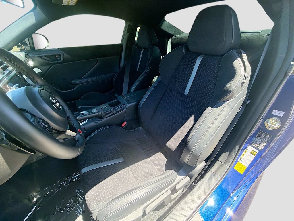 Used 2025 Toyota GR86 Premium w/ ALL Weather Mat Package (TMS) RWD image 20