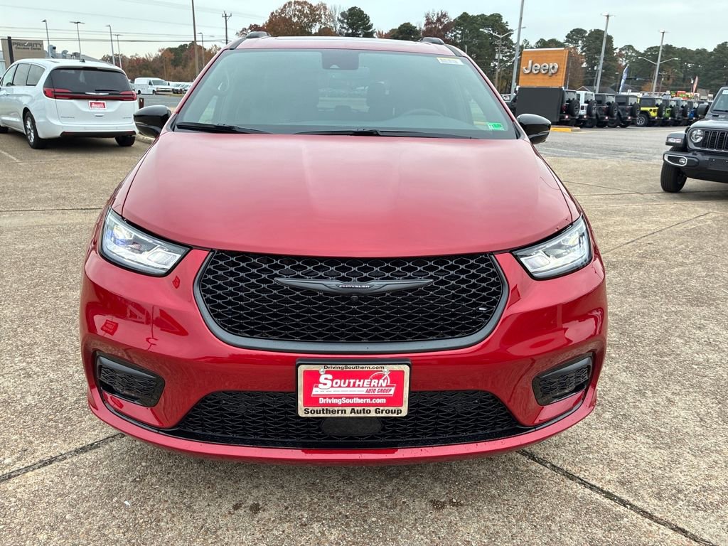 New 2026 Chrysler Pacifica Select AWD/4WD image 9