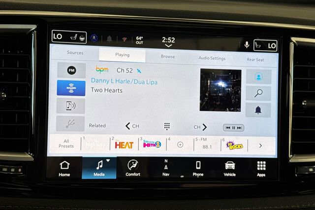 New 2026 Chrysler Pacifica Pinnacle image 17