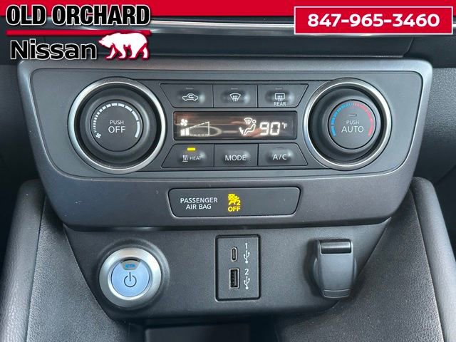 Used 2025 Nissan Leaf S image 15