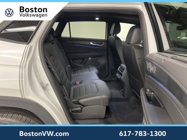 Used 2025 Volkswagen Atlas Cross Sport SEL R-Line image 10