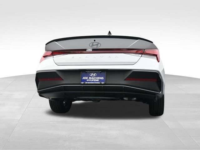Certified 2026 Hyundai Elantra Sport FWD image 35
