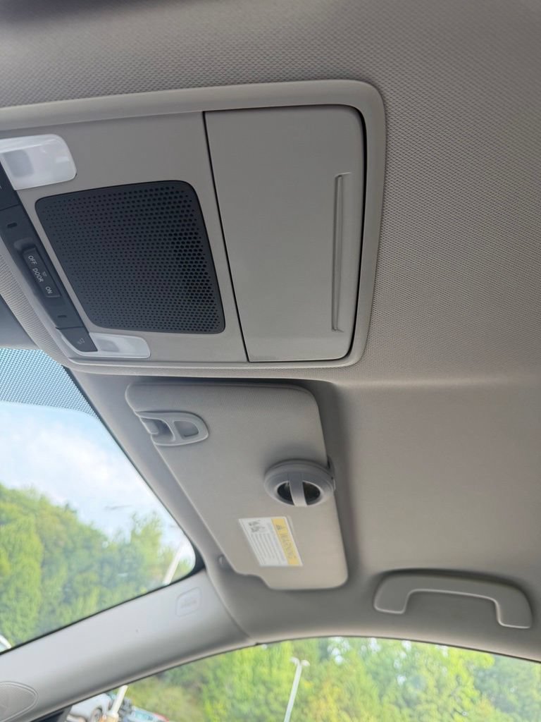 Used 2025 Honda Pilot EX-L image 48