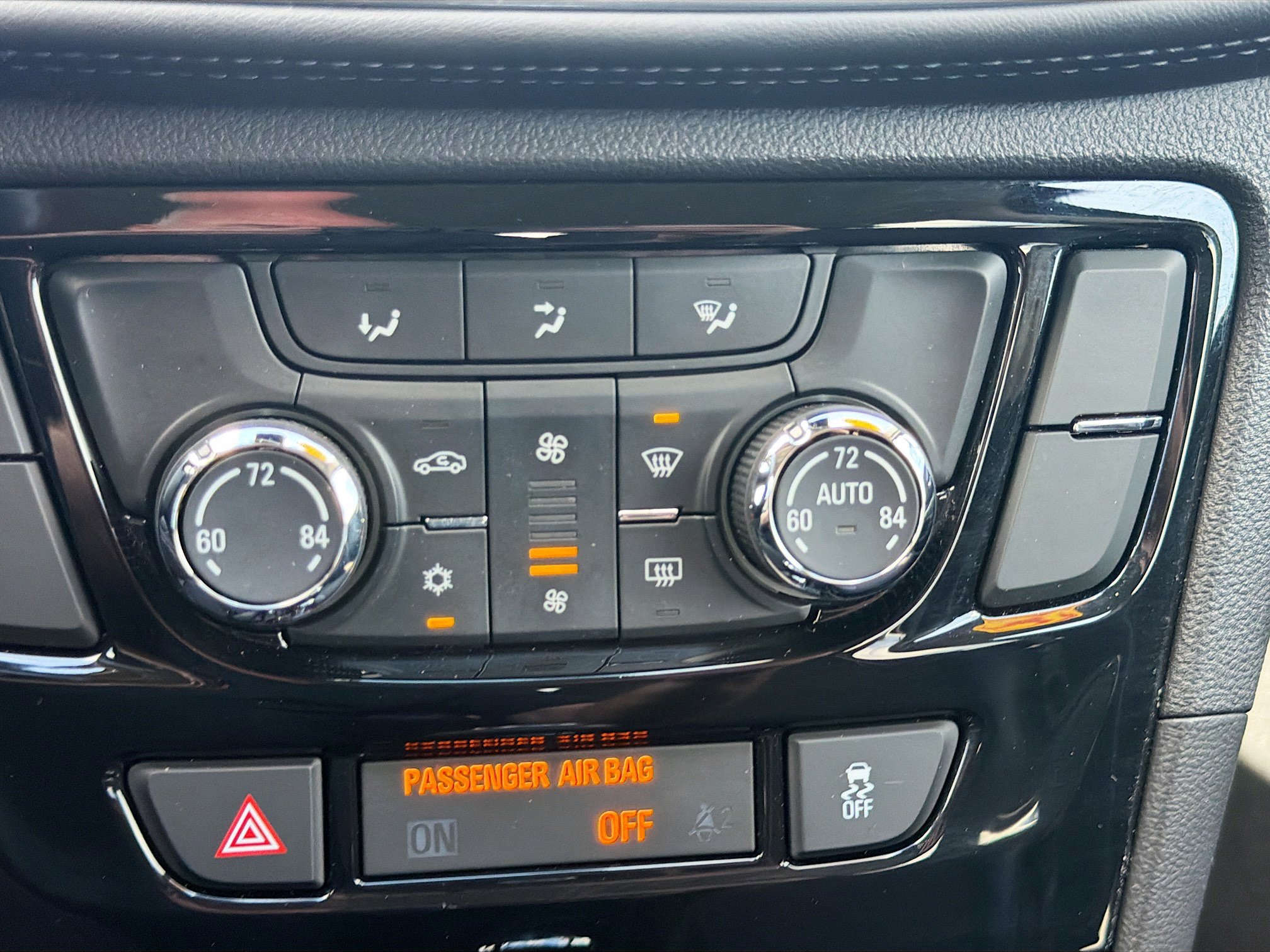 Used 2019 Buick Encore Sport Touring w/ Safety Package image 16