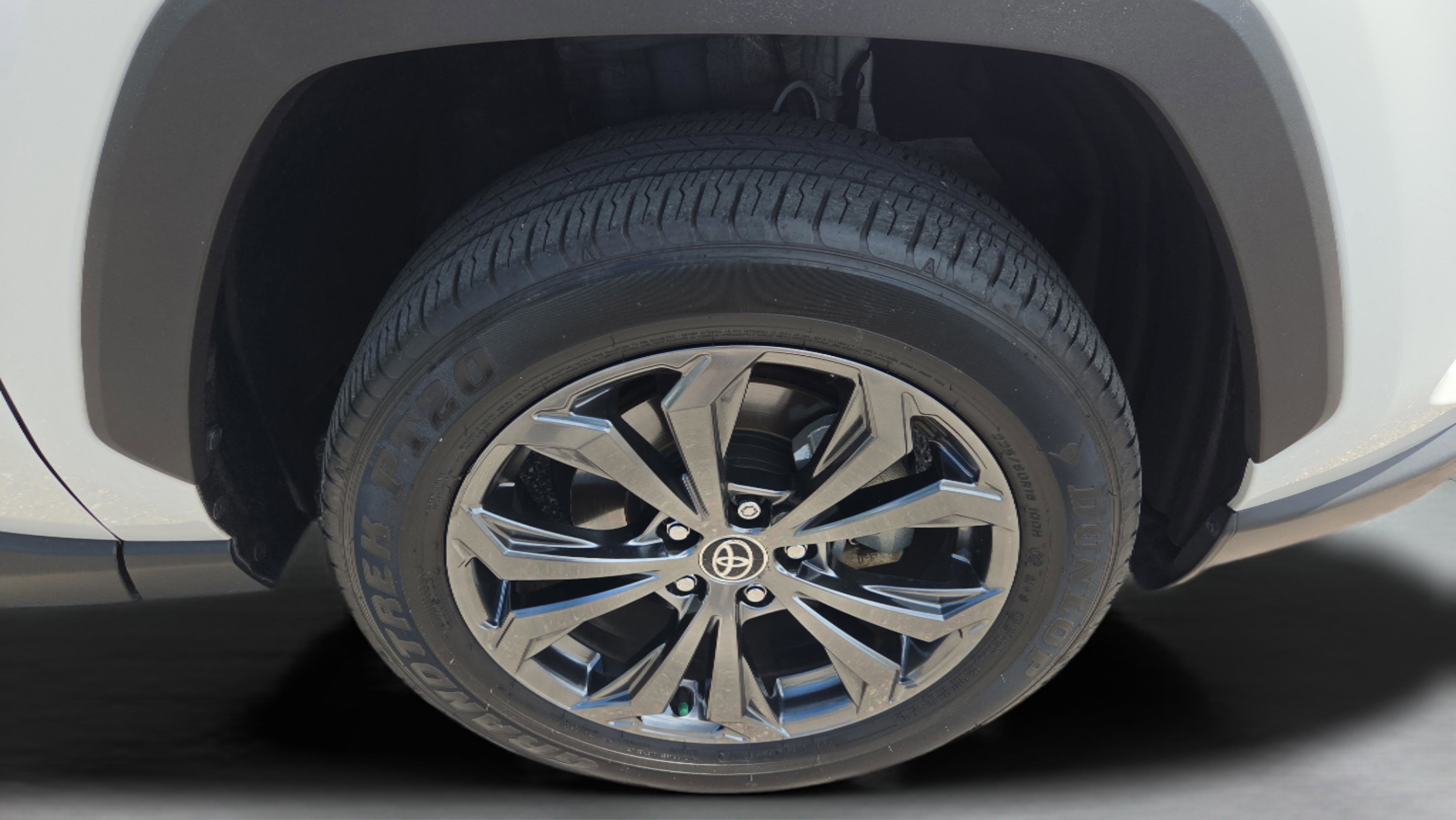 Certified 2023 Toyota RAV4 XLE Premium AWD/4WD image 30