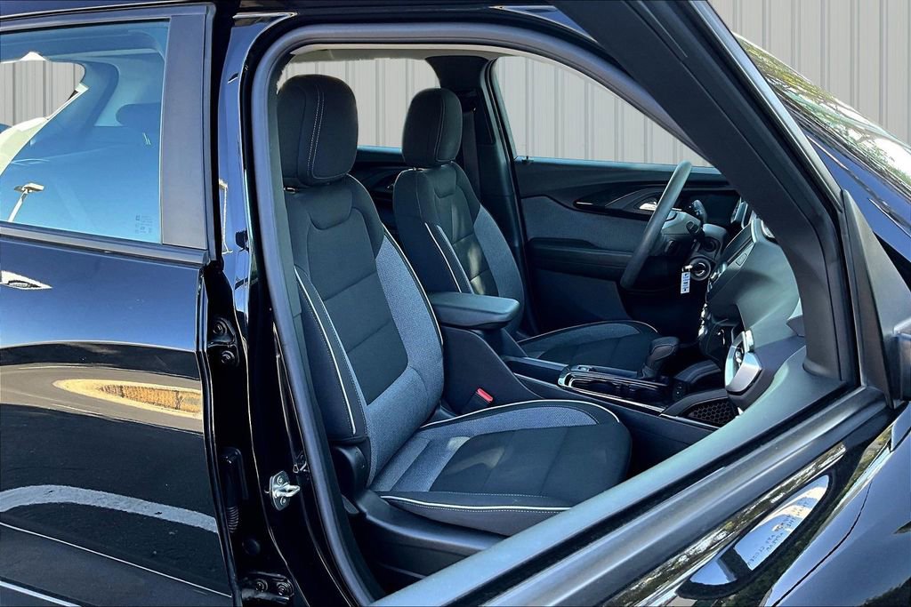 Used 2023 Chevrolet TrailBlazer LS image 15