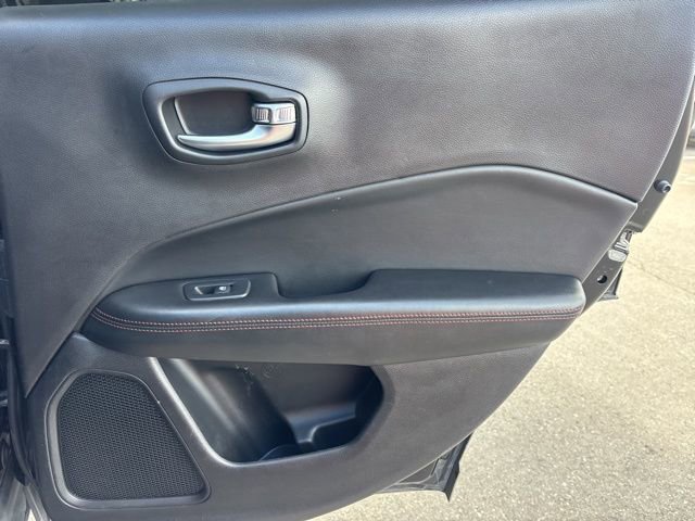 Used 2021 Jeep Compass Trailhawk image 12