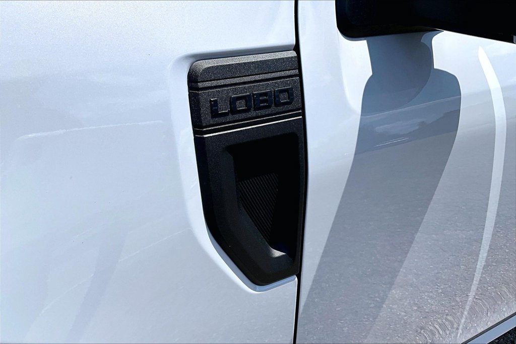 New 2026 Ford Maverick Lobo AWD/4WD image 10
