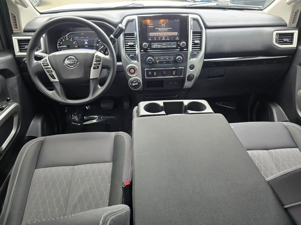 Used 2021 Nissan Titan SV w/ Accessory Utility Package image 18