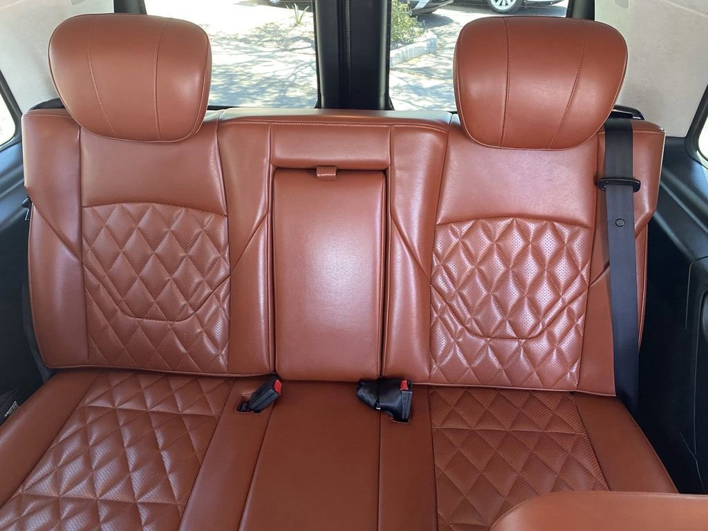 Used 2018 Mercedes-Benz Metris Passenger image 16