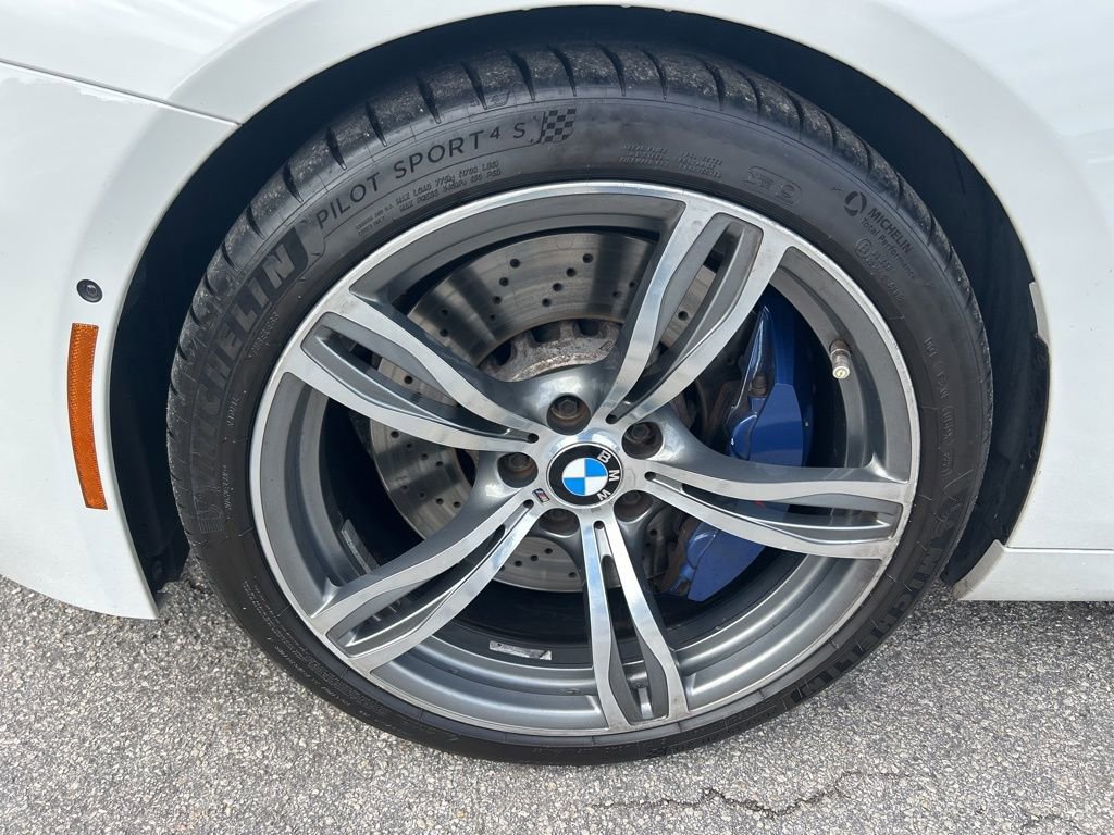 Used 2016 BMW M6 Convertible image 18