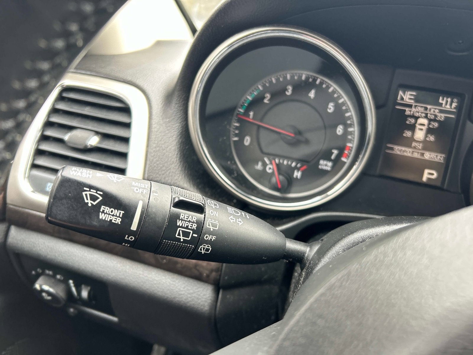 Used 2013 Jeep Grand Cherokee Laredo image 26