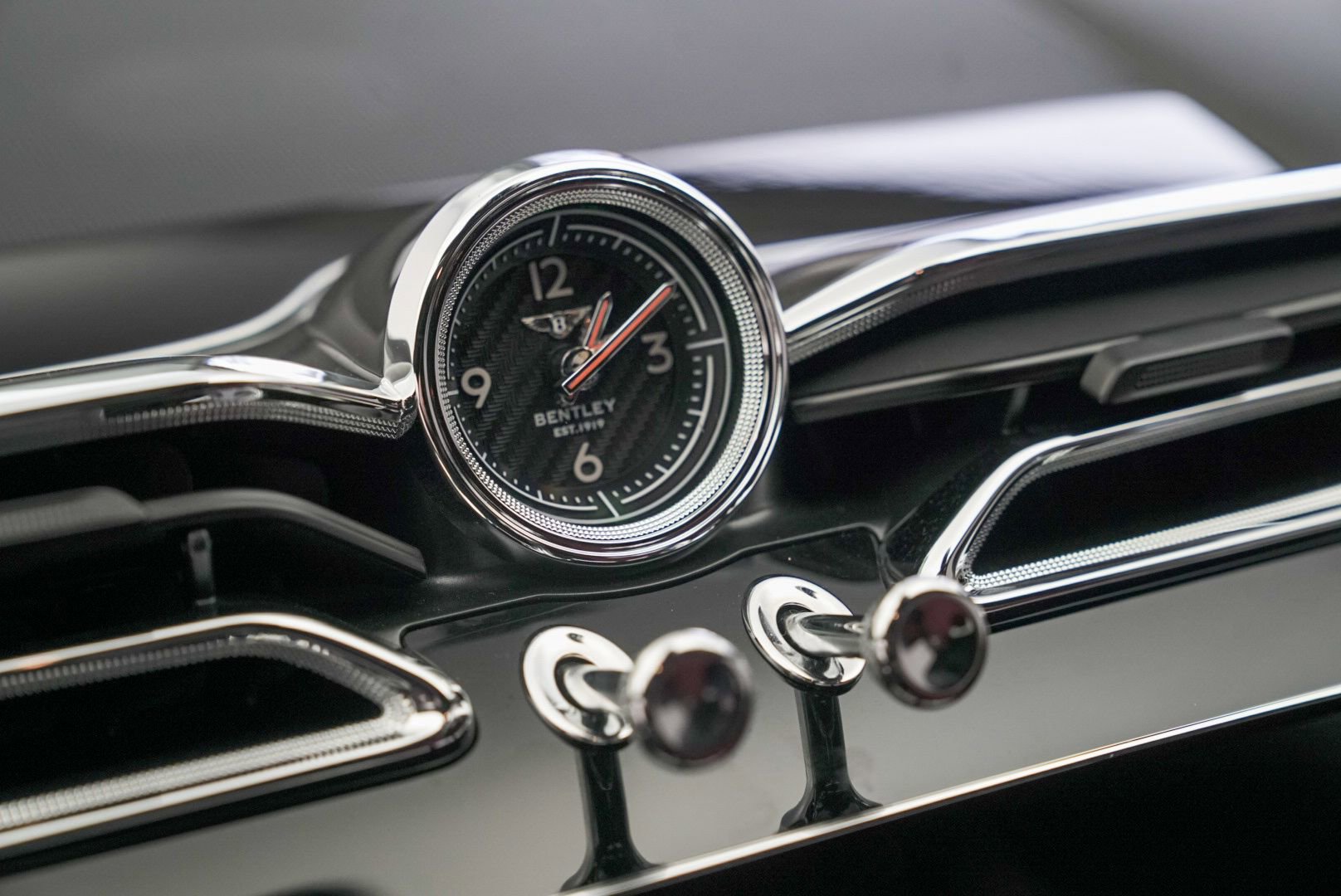 Used 2022 Bentley Bentayga image 14