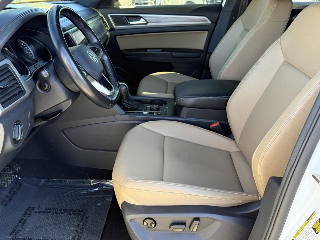 Used 2020 Volkswagen Atlas Cross Sport SE image 14