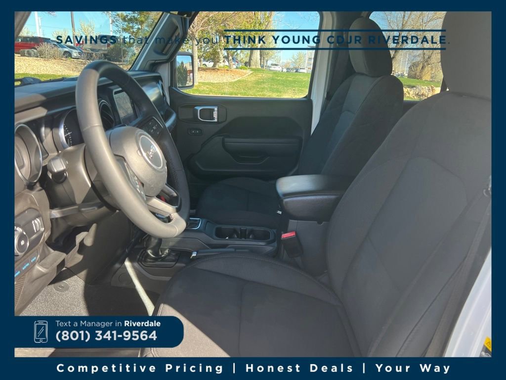 Used 2023 Jeep Wrangler Unlimited w/ 8.4" Radio Group image 9