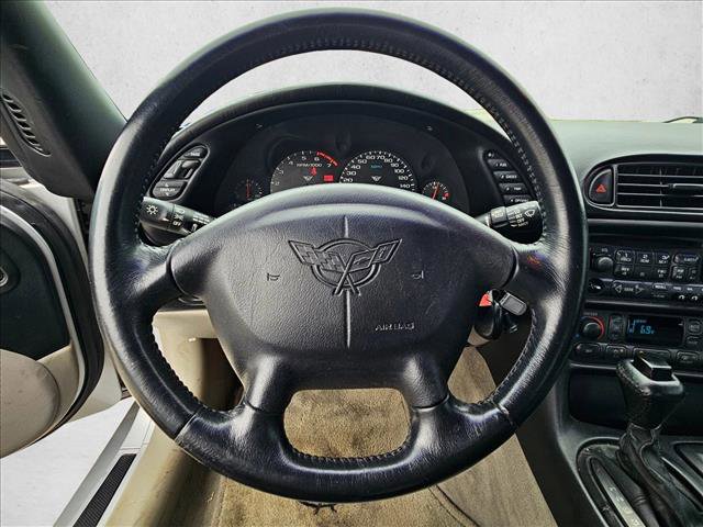Used 2000 Chevrolet Corvette Coupe w/ Roof Pkg RWD image 8