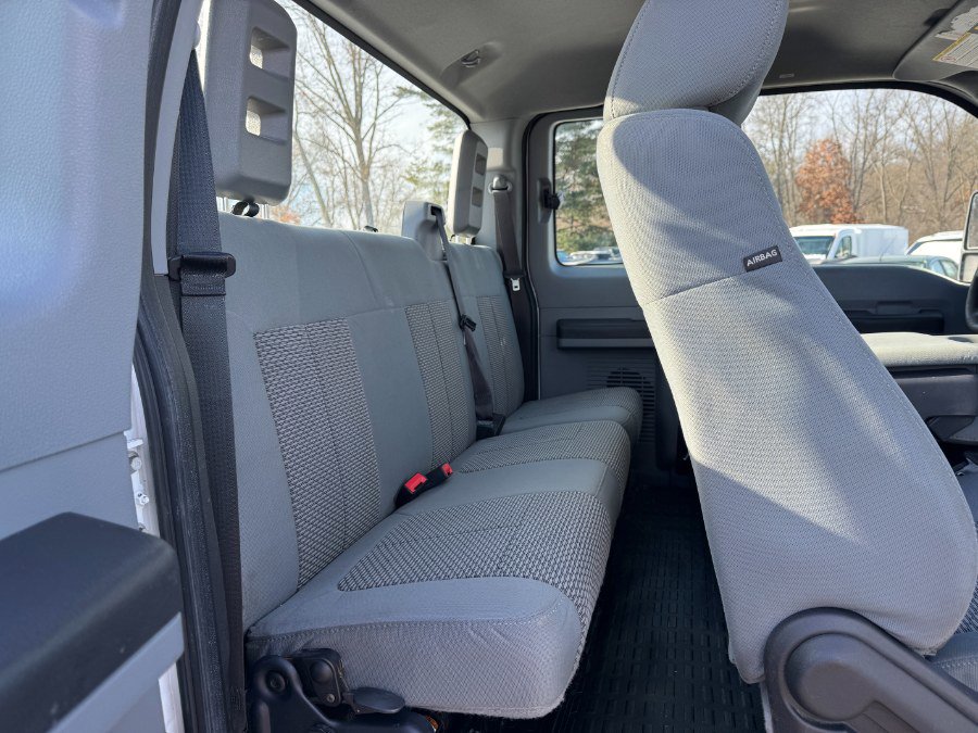 Used 2014 Ford F250 XL w/ Snow Plow Prep Package image 19