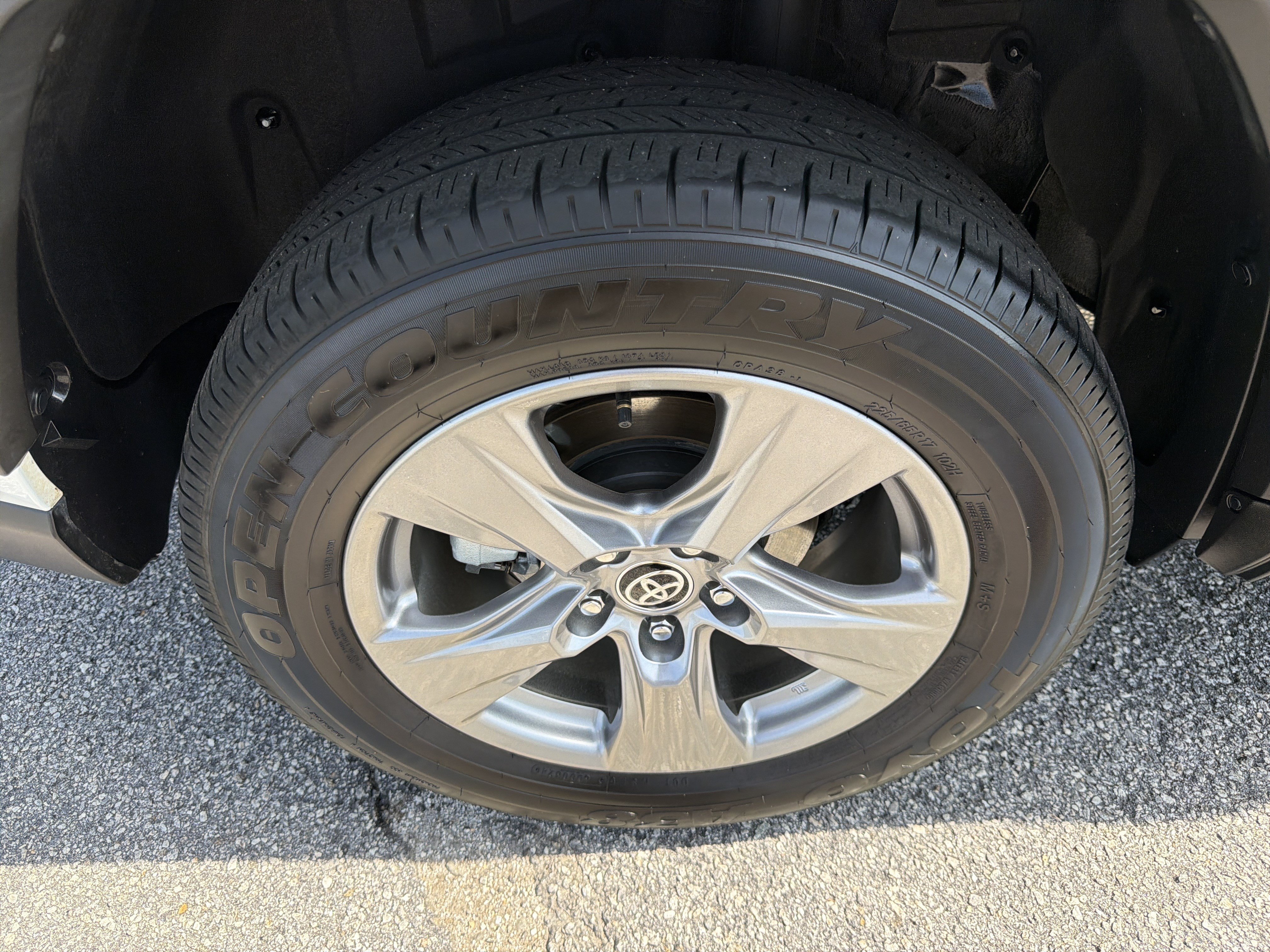 Certified 2024 Toyota RAV4 XLE AWD/4WD image 27