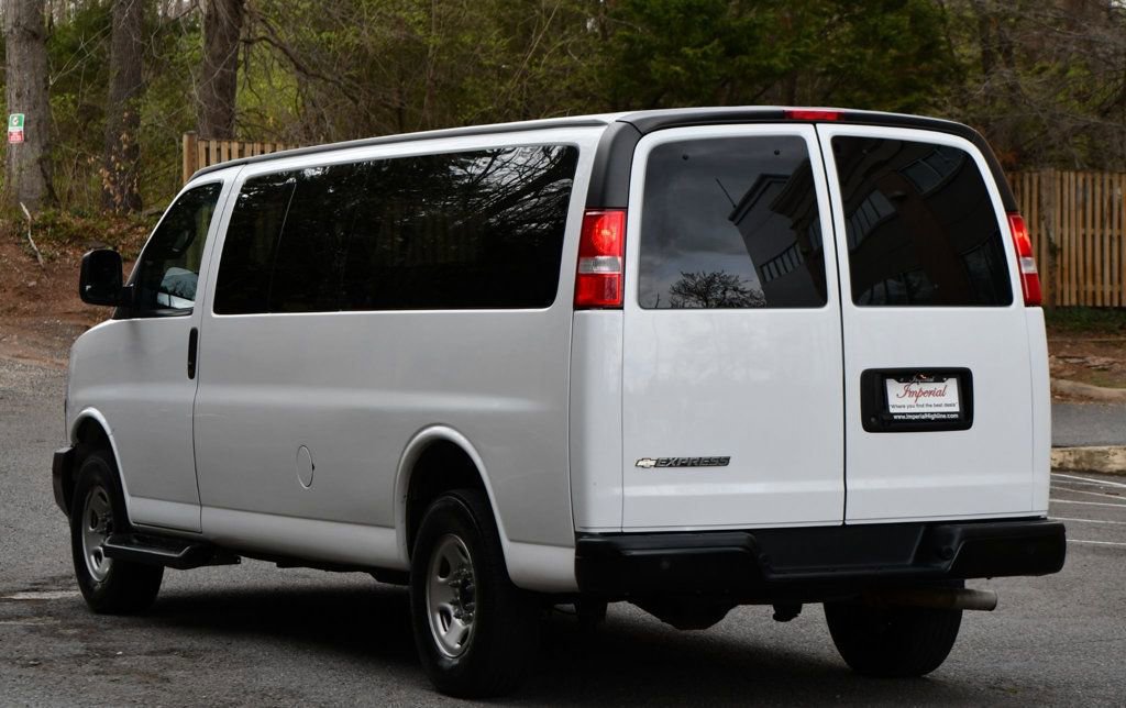 Used 2022 Chevrolet Express 3500 LS image 7