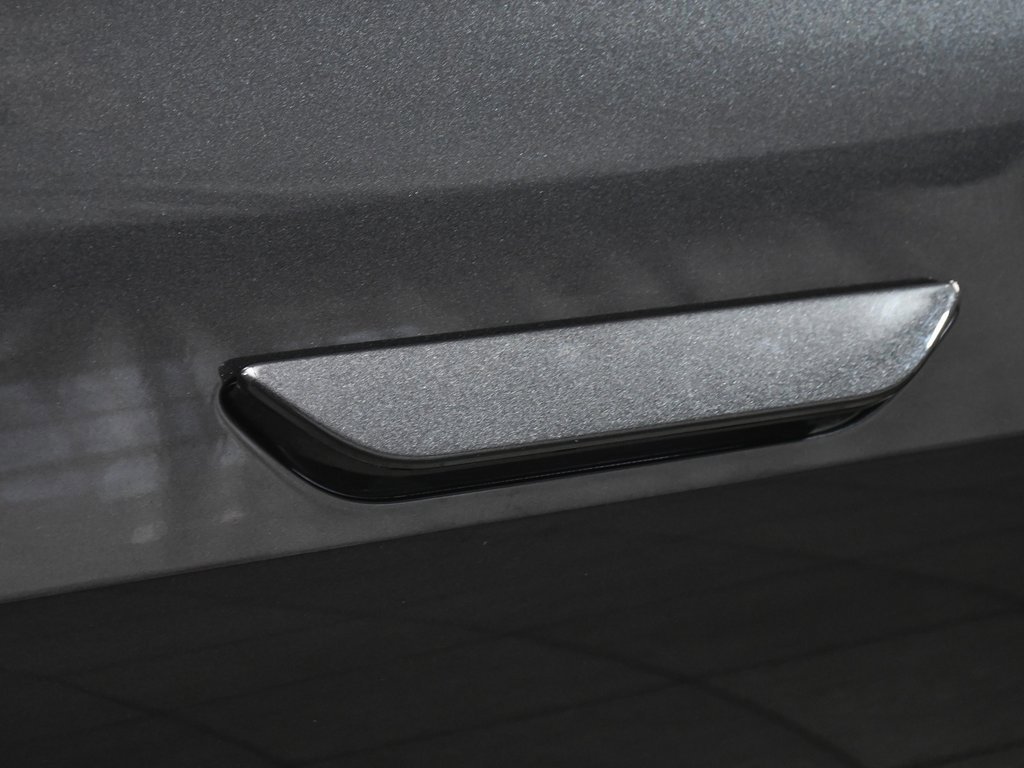 Used 2024 Lucid Air Grand Touring image 22