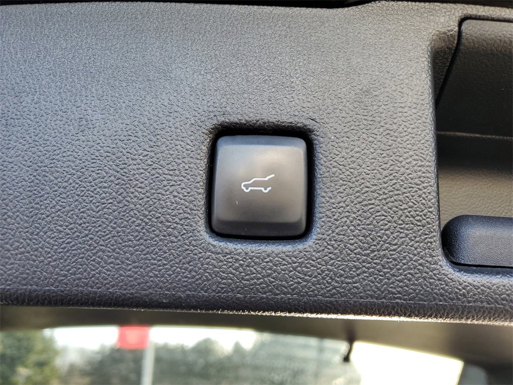 Used 2022 Ford Escape SEL image 31