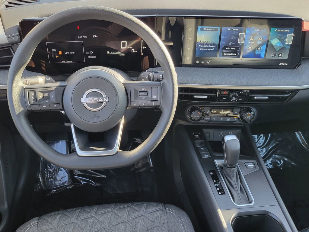 New 2026 Nissan Kicks SV w/ SV Premium Package image 5