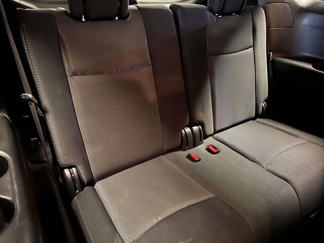 Used 2020 Nissan Pathfinder SV FWD image 18