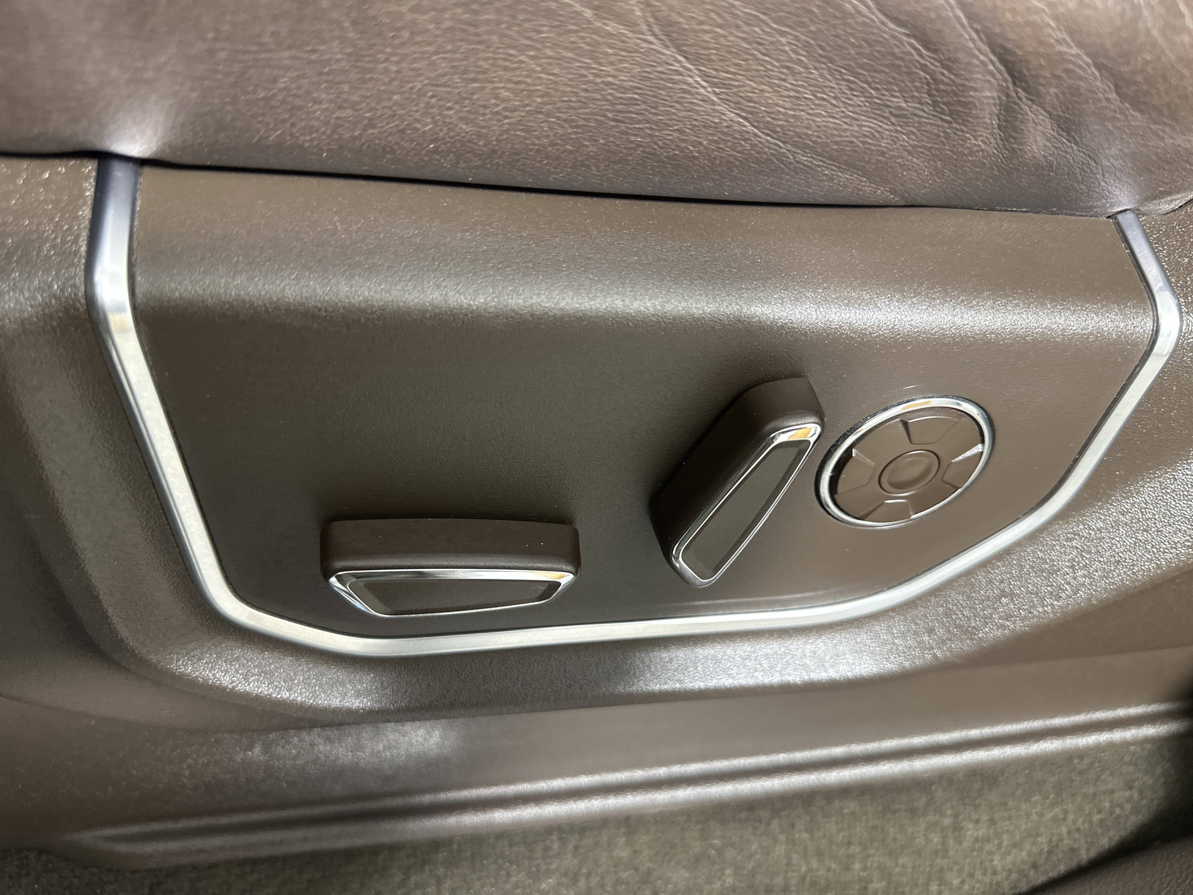 Used 2019 Ford F150 Limited w/ Trailer Tow Package AWD/4WD image 10