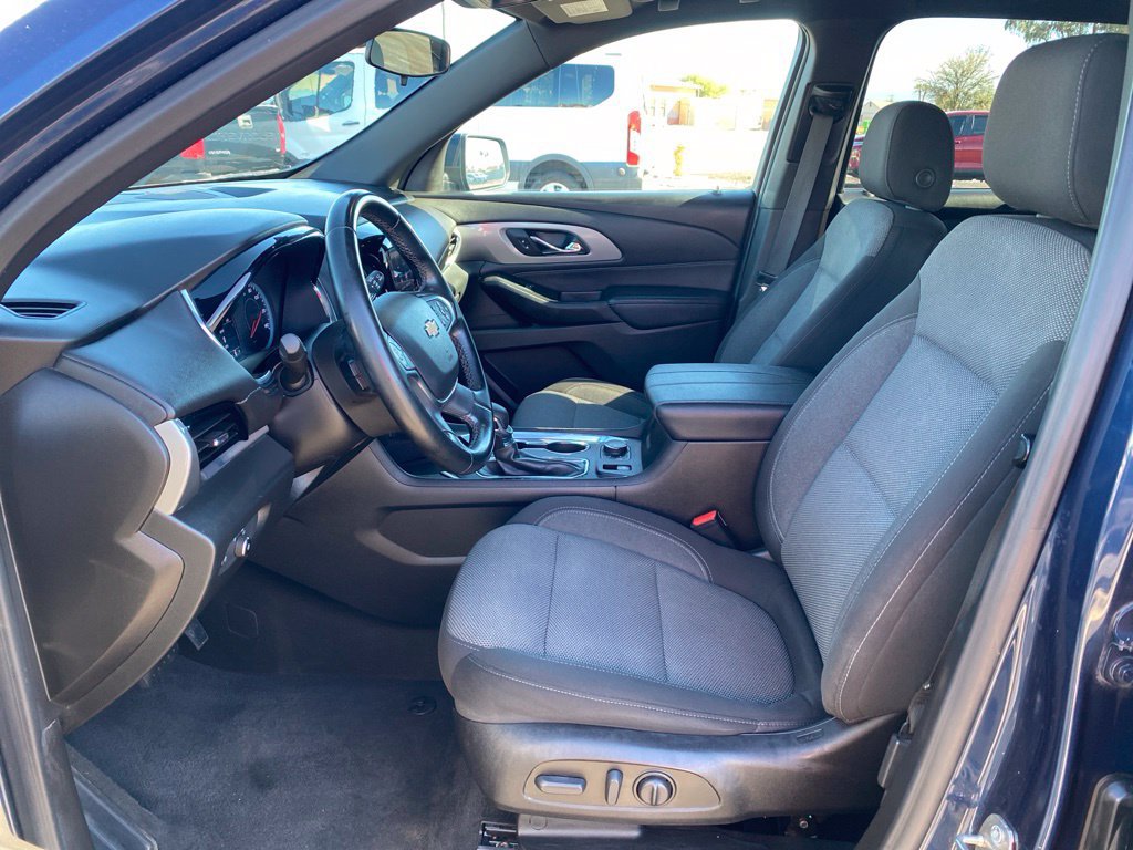 Used 2023 Chevrolet Traverse LT FWD image 26
