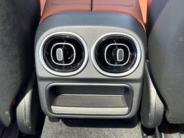 Used 2023 Mercedes-Benz C 300 4MATIC Sedan image 21