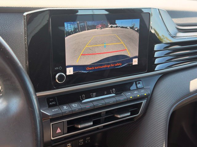 Used 2025 Toyota Camry SE FWD image 32