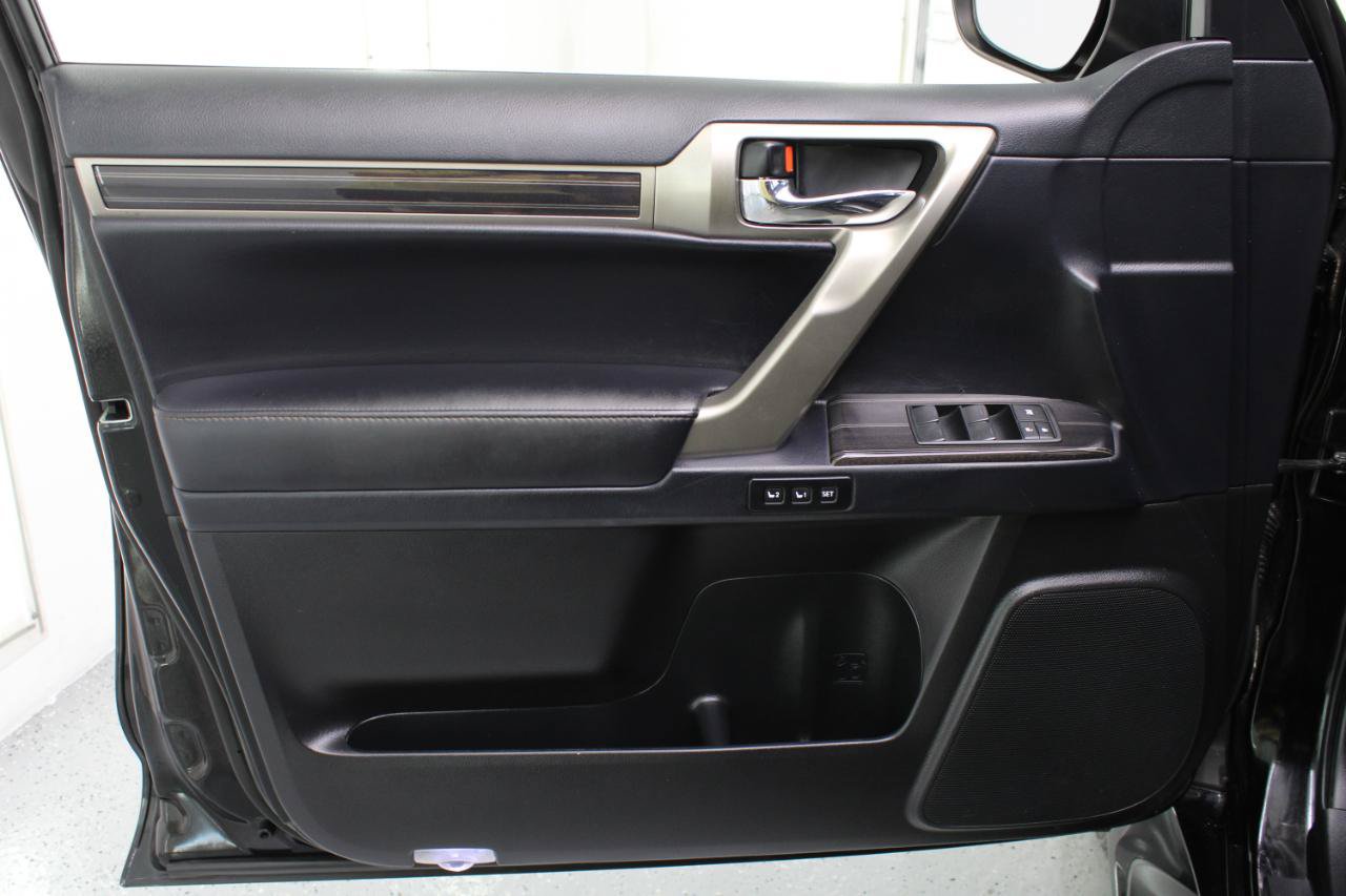 Used 2020 Lexus GX 460 Premium AWD/4WD image 36
