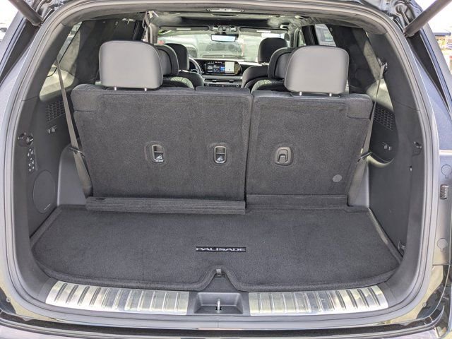 Used 2023 Hyundai Palisade Calligraphy image 13