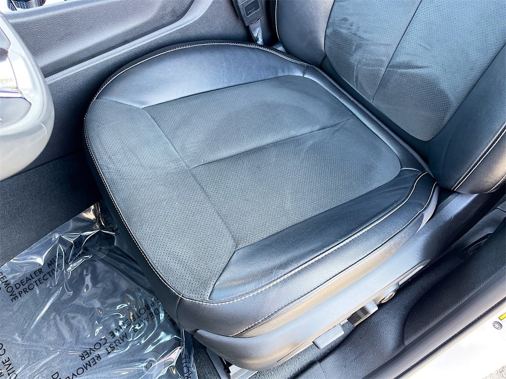 Certified 2023 Jeep Grand Cherokee L Laredo image 18