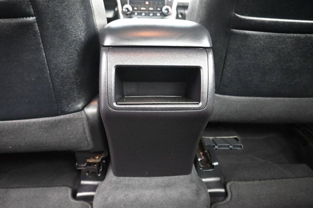 Used 2016 Toyota Camry SE w/ Protection Package (Q2) FWD image 33