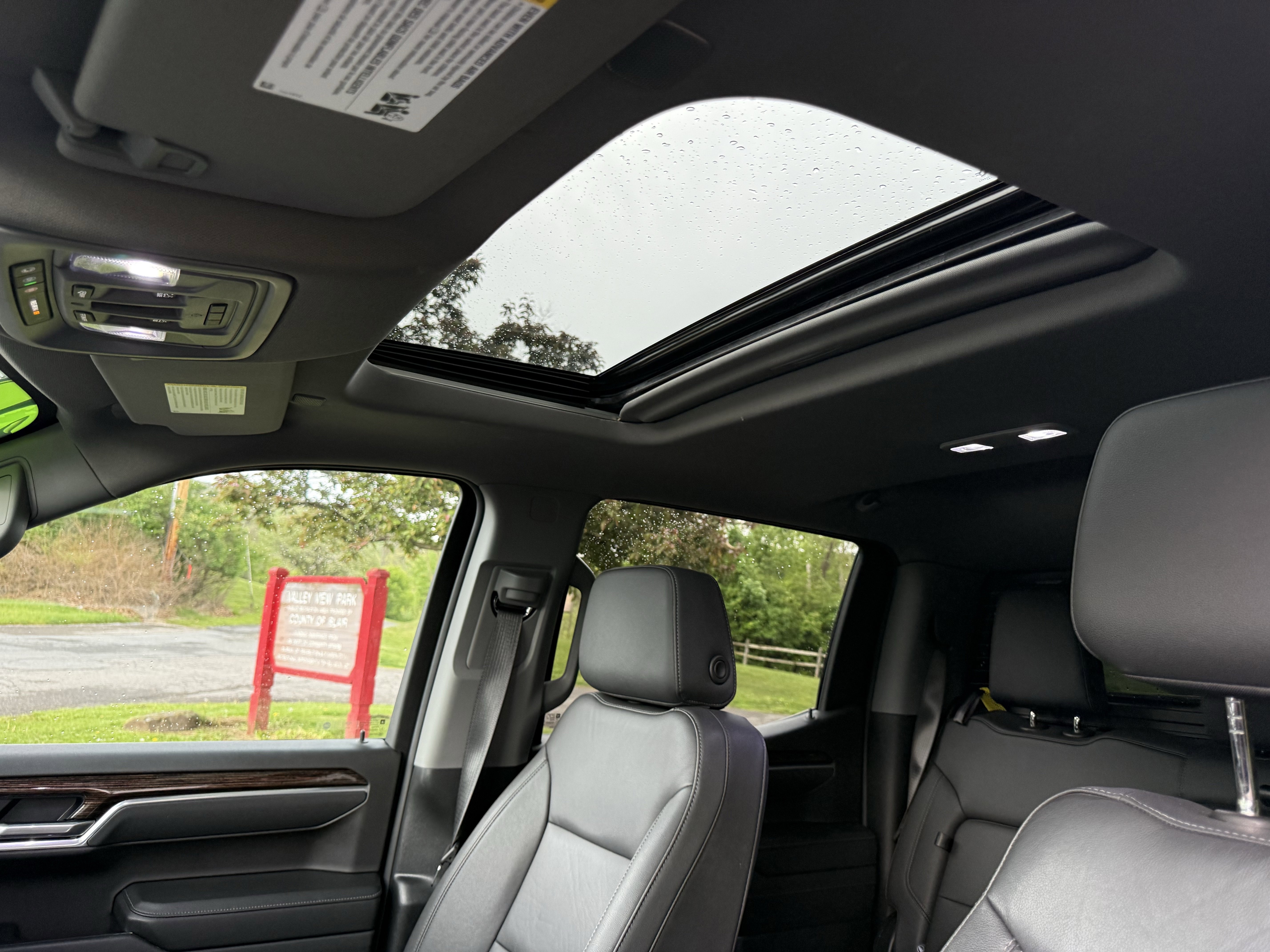 Used 2025 GMC Sierra 1500 Elevation w/ Elevation Premium Package AWD/4WD image 16