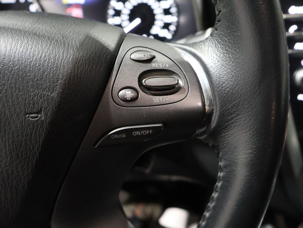 Used 2023 Nissan Murano SV image 33